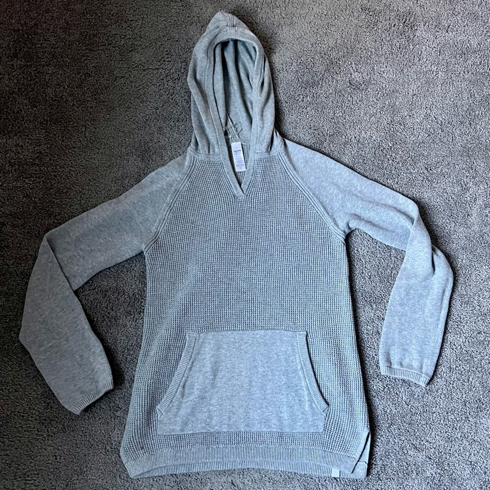 Ivivva pure presence sweater